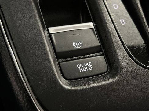 Used 2025 Honda CR-V Sport image 33