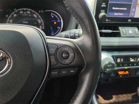 Used 2021 Toyota RAV4 Limited image 16