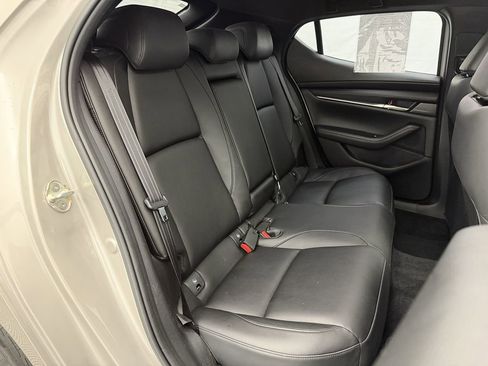 Used 2022 MAZDA MAZDA3 s image 23