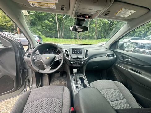 Used 2024 Chevrolet Equinox LT w/ LPO, Floor Liner Package FWD image 23