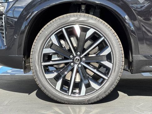 New 2026 Volvo XC90 T8 Ultra w/ Protection Package Premier image 26