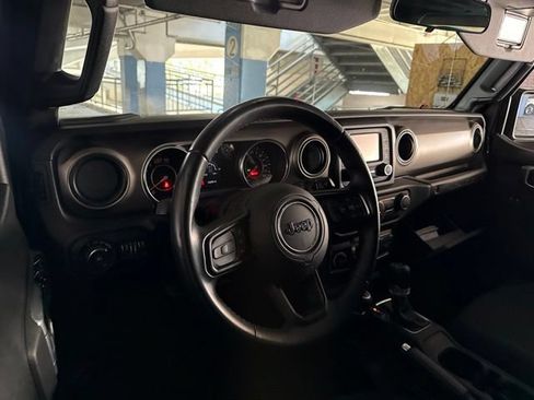 Used 2020 Jeep Wrangler Sport AWD/4WD image 6
