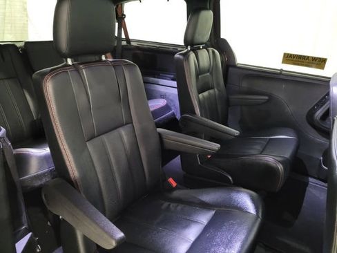 Used 2017 Dodge Grand Caravan GT image 46