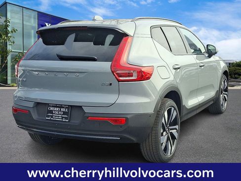 New 2026 Volvo XC40 B5 Ultra w/ Protection Package Premier image 5