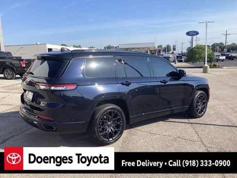 Used 2023 Jeep Grand Cherokee L Summit w/ Advanced Protech Group IV image 3