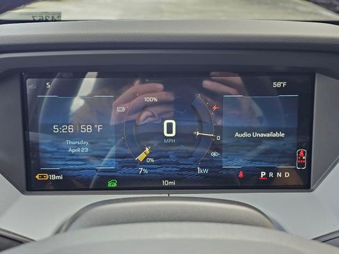 New 2027 Chevrolet Bolt LT w/ Comfort Package FWD image 27