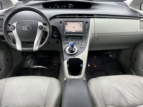 Used 2010 Toyota Prius Five image 3