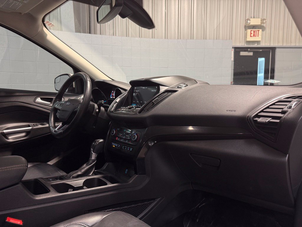 Used 2018 Ford Escape Titanium AWD/4WD image 20