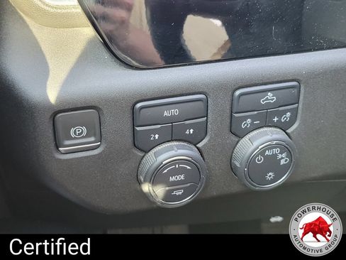 Used 2024 Chevrolet Silverado 1500 LT AWD/4WD image 28