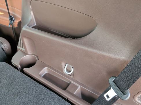 Used 2024 Ford Explorer King Ranch w/ Technology Package RWD image 47