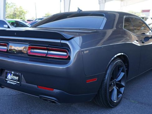 Used 2019 Dodge Challenger R/T Scat Pack w/ Shaker Package RWD image 3