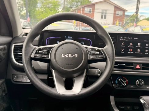 Used 2026 Kia Seltos LX AWD/4WD image 18