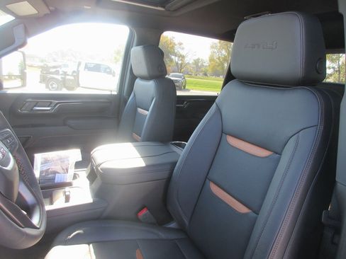 New 2026 GMC Sierra 3500 AT4 w/ AT4 Premium Plus Package image 15