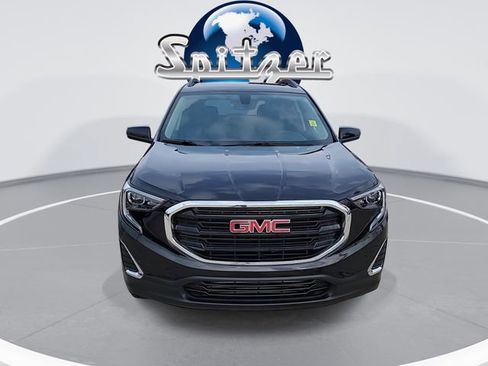 Certified 2019 GMC Terrain SLE w/ Driver Convenience Package image 3