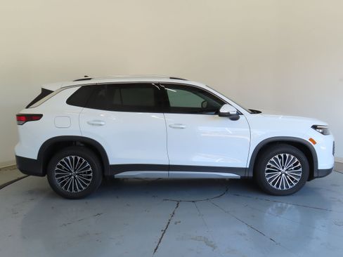 New 2025 Volkswagen Tiguan S image 2