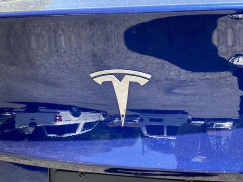 Used 2023 Tesla Model Y Long Range AWD/4WD image 8