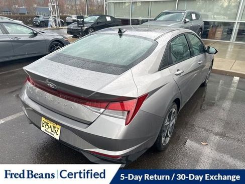 Used 2023 Hyundai Elantra SEL w/ Convenience Package image 11