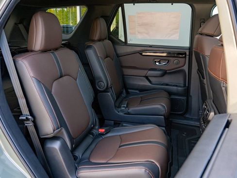 New 2026 Honda Pilot TrailSport image 17