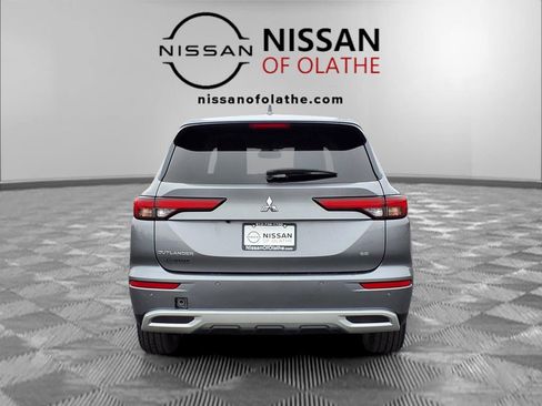 Used 2024 Mitsubishi Outlander SE image 28
