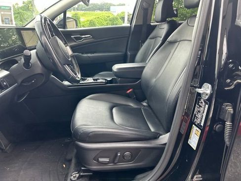 Used 2023 Kia Sportage EX FWD image 9