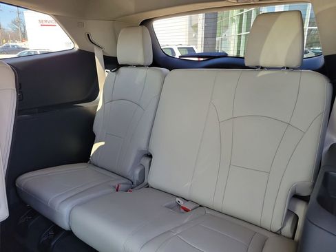 Used 2021 Buick Enclave Essence w/ Sport Touring Edition image 14