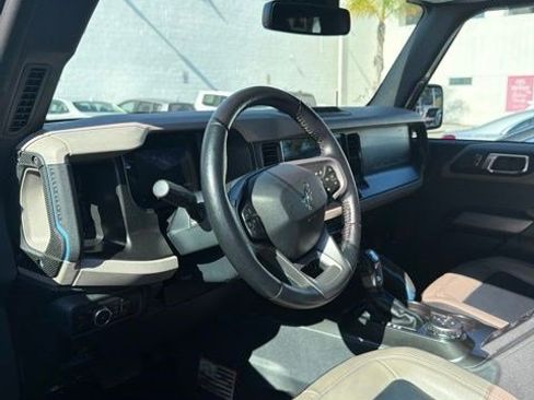 Used 2022 Ford Bronco Wildtrak AWD/4WD image 15