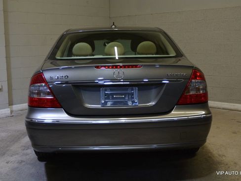 Used 2008 Mercedes-Benz E 320 BlueTEC Sedan image 6