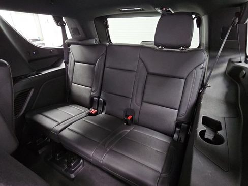 Used 2023 Chevrolet Tahoe Z71 w/ Luxury Package AWD/4WD image 37