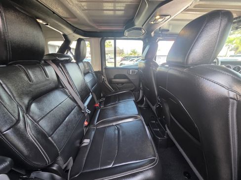 Used 2021 Jeep Wrangler Unlimited Sahara image 30