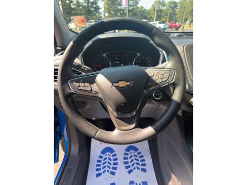 Used 2024 Chevrolet Equinox LT AWD/4WD image 13