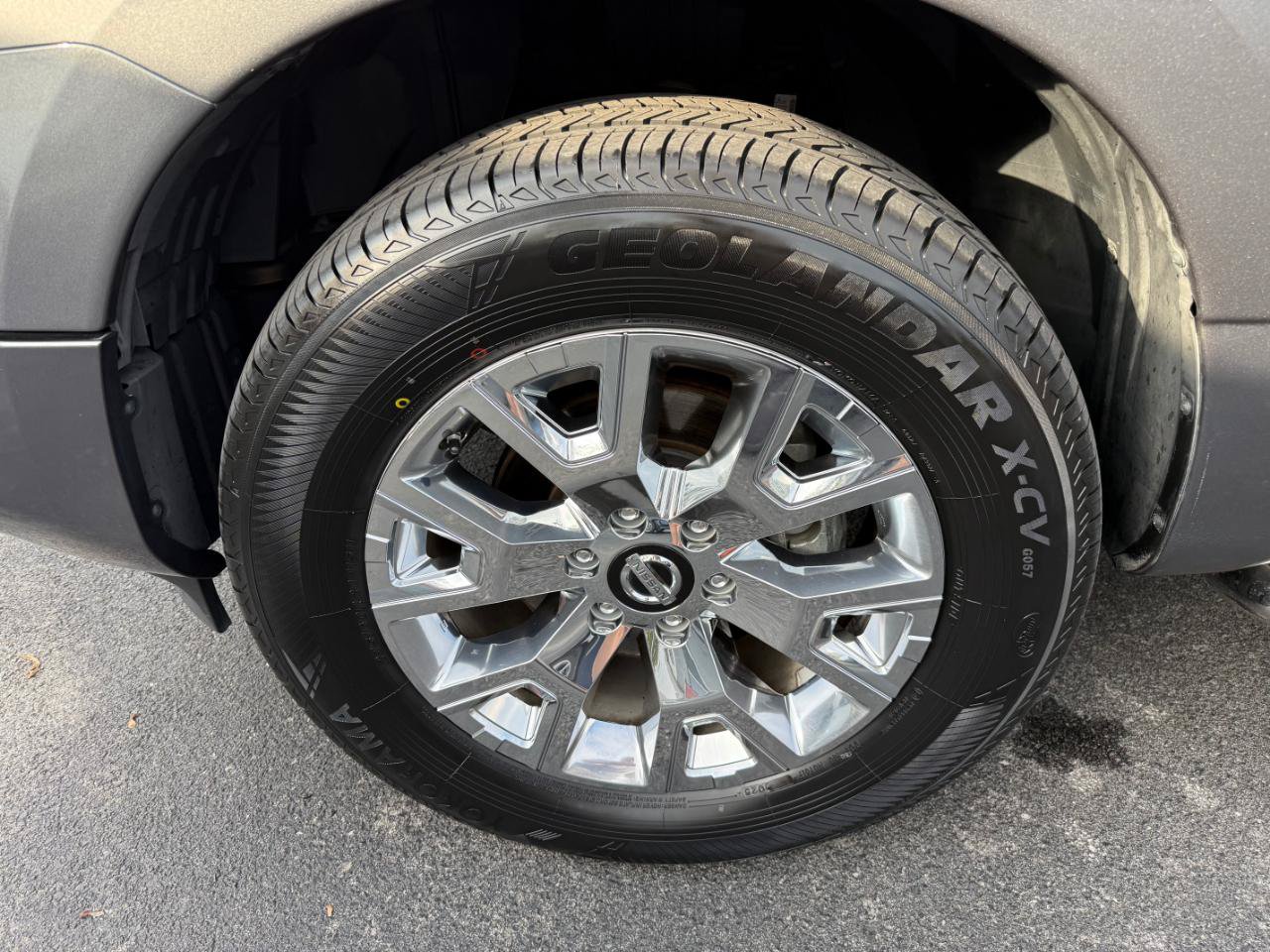 Used 2020 Nissan Titan SV w/ SV Convenience Package AWD/4WD image 14