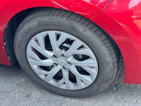 Used 2018 Toyota Corolla LE image 6