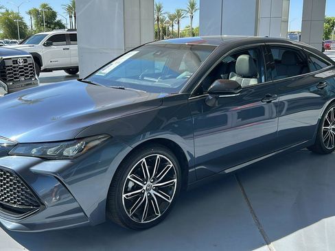 Used 2020 Toyota Avalon XSE w/ Carpet Mat Package image 3