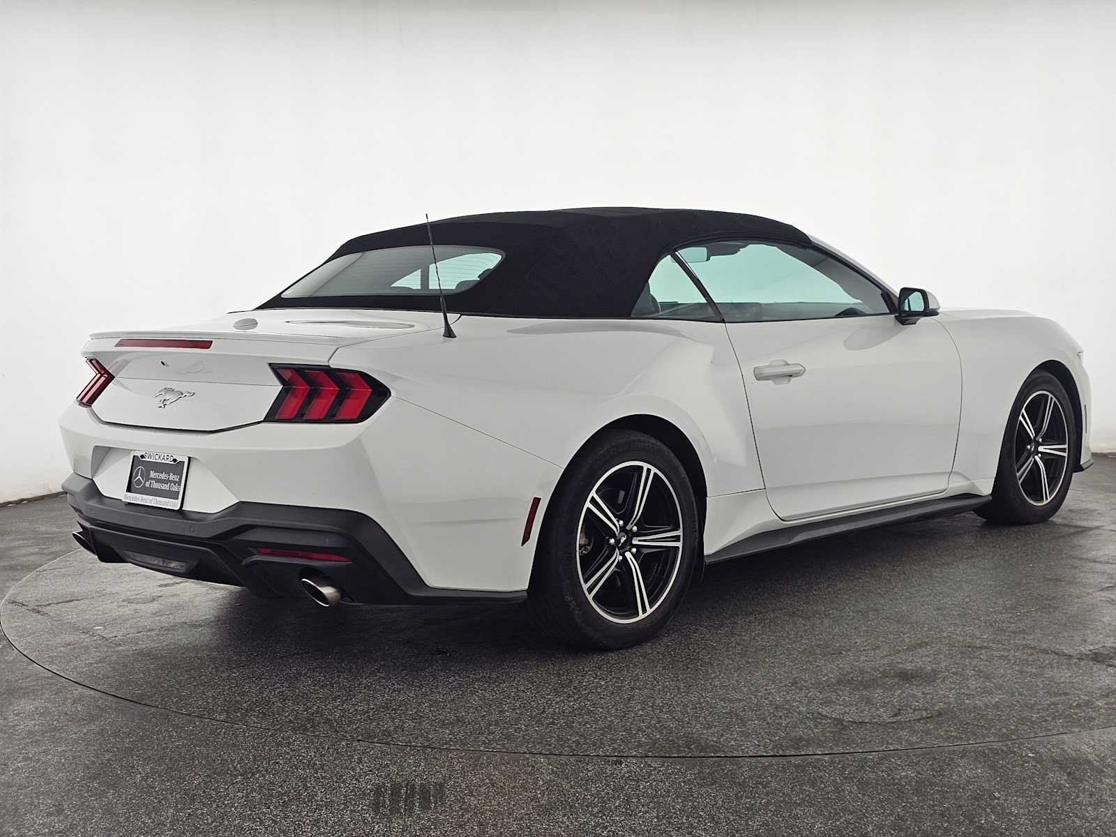 Used 2024 Ford Mustang Premium RWD image 3