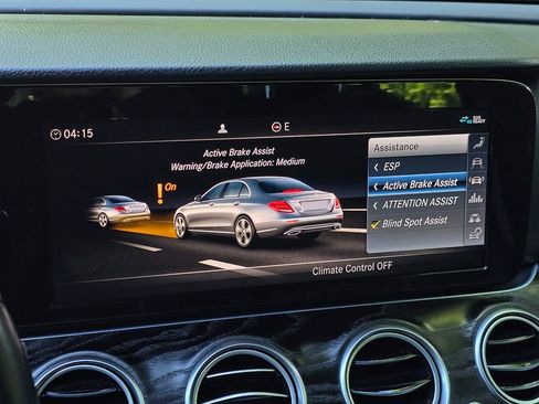 Used 2019 Mercedes-Benz E 450 4MATIC Sedan image 40