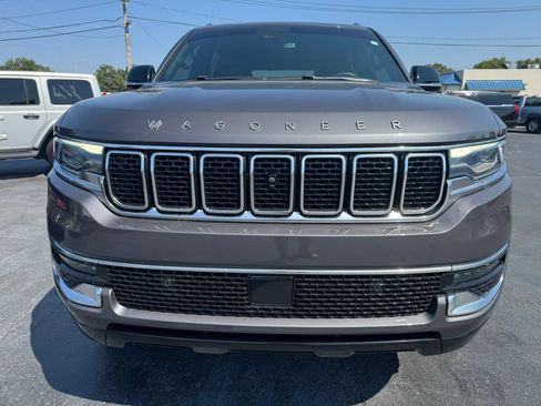 Used 2023 Jeep Wagoneer 4WD w/ Convenience Group I image 17