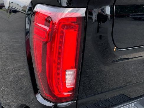 Used 2020 GMC Sierra 2500 Denali w/ Denali Ultimate Package AWD/4WD image 28