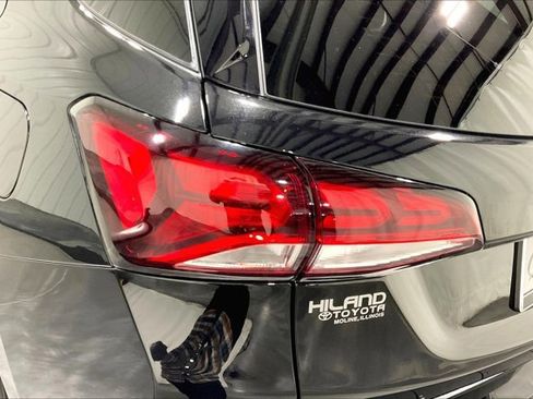 Used 2024 Chevrolet Equinox LT image 29