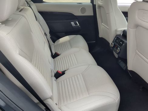 Certified 2025 Land Rover Discovery S AWD/4WD image 22