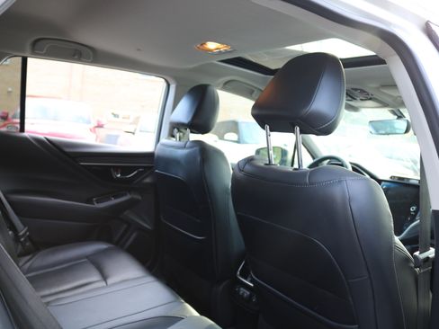 Used 2020 Subaru Outback Limited image 44