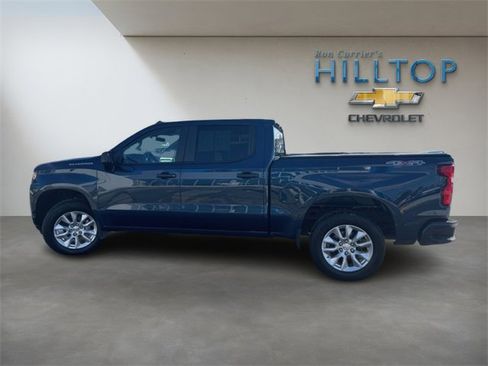 Used 2020 Chevrolet Silverado 1500 Custom w/ Custom Value Package image 11