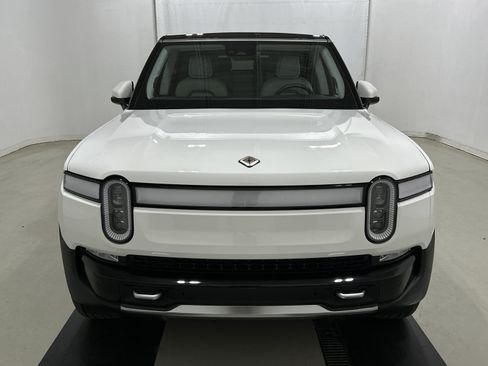 Used 2024 Rivian R1S Adventure AWD/4WD image 8