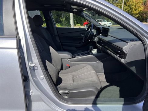 Used 2024 Honda Accord Sport image 13