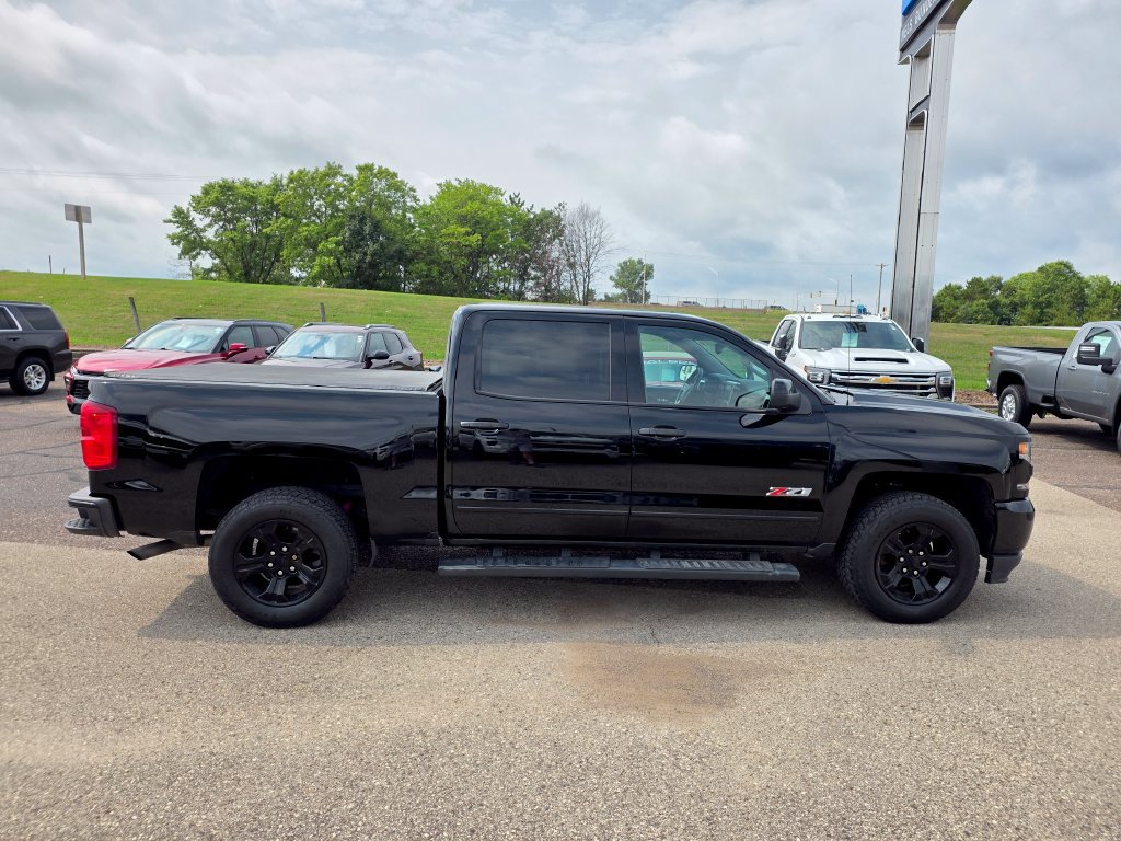 Used 2017 Chevrolet Silverado 1500 LTZ Z71 w/ LTZ Plus Package AWD/4WD image 8