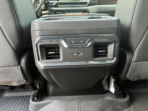 Used 2024 Chevrolet Silverado 2500 High Country w/ High Country Premium Package AWD/4WD image 19