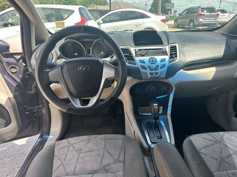 Used 2012 Ford Fiesta SE FWD image 17