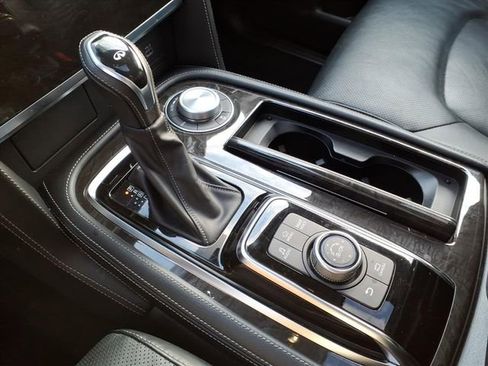 Used 2024 INFINITI QX80 Luxe image 22