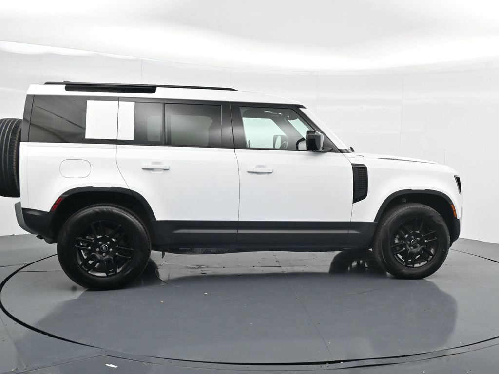 Used 2025 Land Rover Defender 110 S AWD/4WD image 8