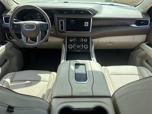 Used 2022 GMC Yukon XL Denali image 18