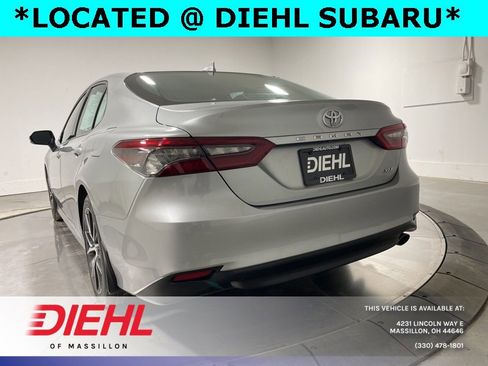 Used 2021 Toyota Camry XLE image 5